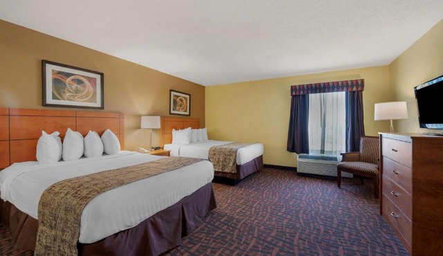 Best Western Louisville East Inn & Suites