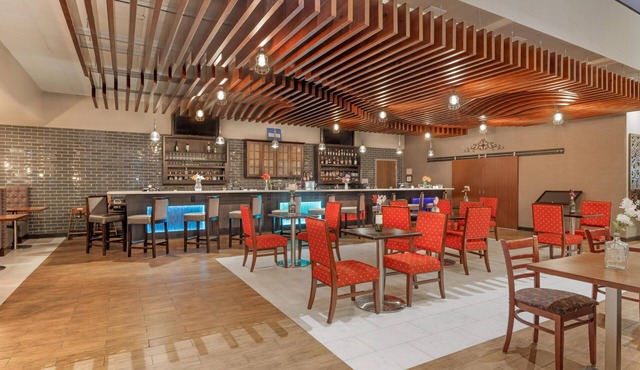 Best Western Plus Miamisburg-Dayton Suites, Banquets & Hotel