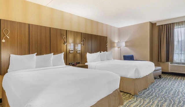 Best Western Plus New Englander