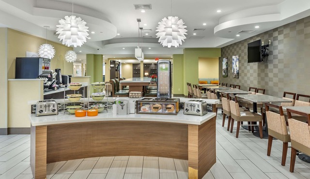 Best Western Plus New Englander