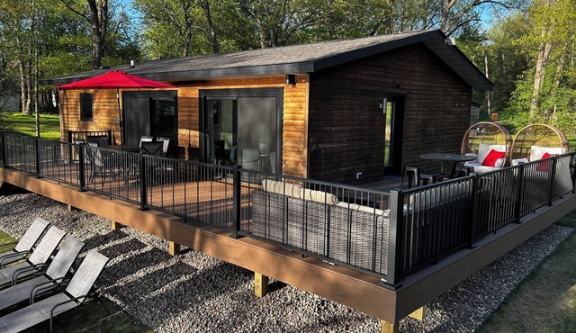 Big Birch Lake Cabin & Shoreline Bunkhouse - Dock, Sunset Views, Family Friendly
