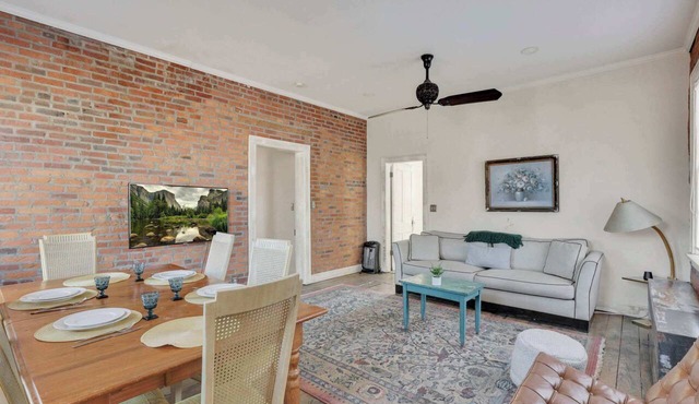 Big Retro House | Short North | Perfect for Groups