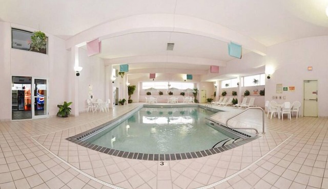 Biltmore Hotel & Suites