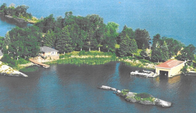 Blackbird Island (private island)