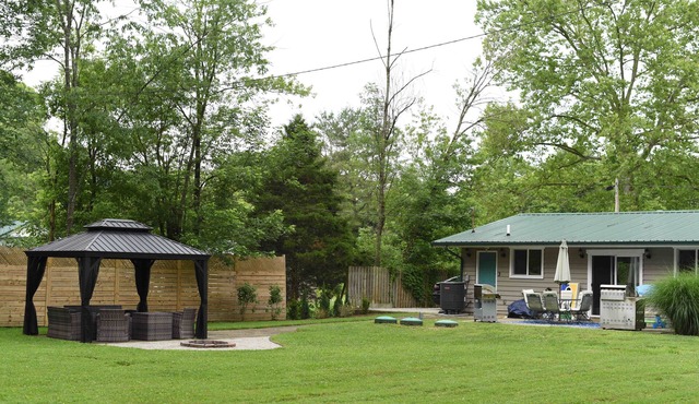 Blackswan Cottage, Hocking Hills | Ohio University