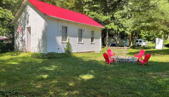 Blue Creek Schoolhouse - Hocking Hills