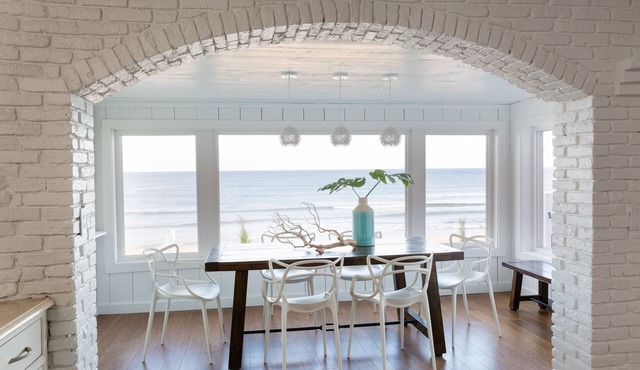 Blue - Inn on The Beach