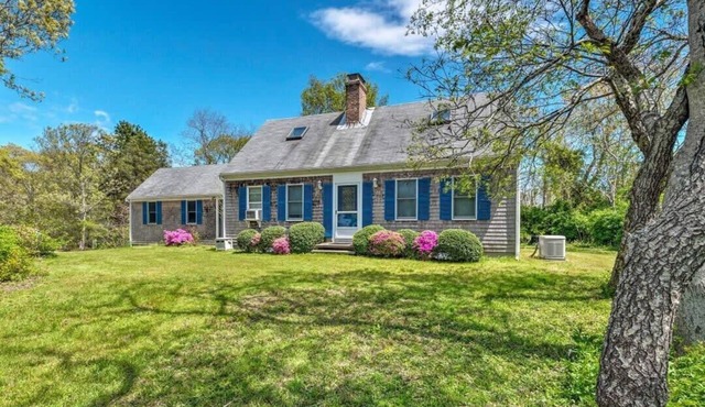 Book Eastham, Plenty Of Room For Entire Family!