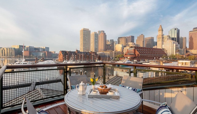 Boston Yacht Haven Inn & Marina
