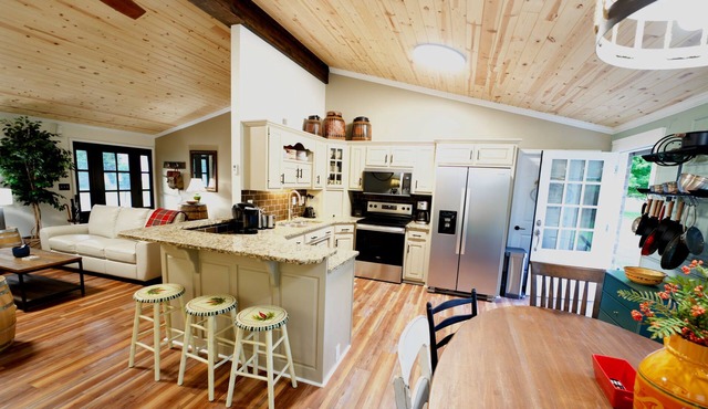 Bourbon Trail Lodge, Kentucky Derby, close to Louisville, Bardstown!