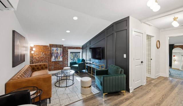 Boutique Hotel | The Kentucky Derby Suite