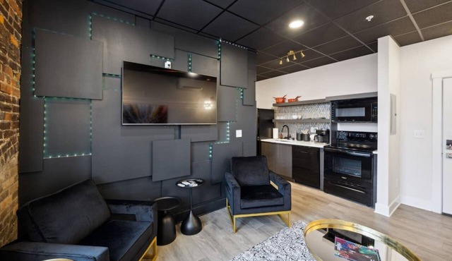 Boutique Hotel | The Thunder Over Louisville Suite