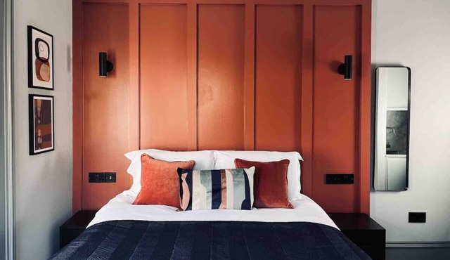Boutique king bed studio, en-suite & kitchenette