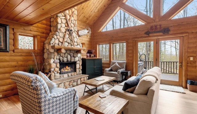 Boyne Mountain Cabin, Sleeps 12, Hot Tub