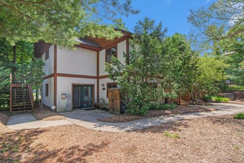 Boyne Mountain Getaway, Unit B