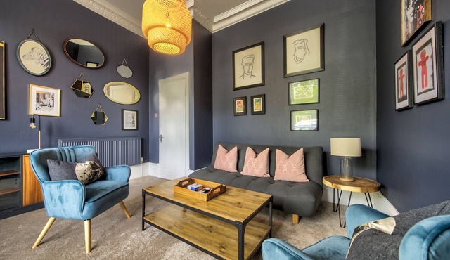 Brand New and Funky Glasgow West End Apartment Sleeps 2/3