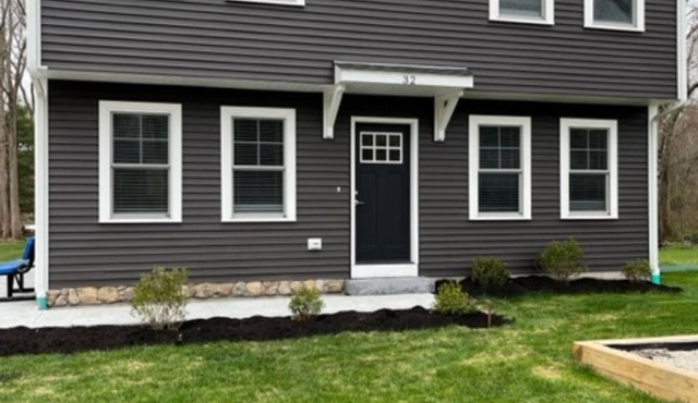 Brand new home close to Charlestown/Westerly beaches.
