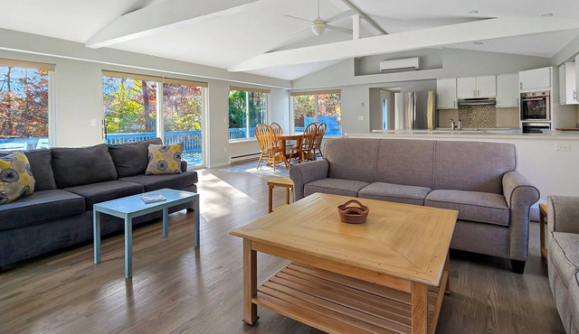 BRAND NEW LISTING! Indian Neck 3BD-A/C, Big Deck, Outdoor Shower, Less than a Mile to Burton Baker Beach