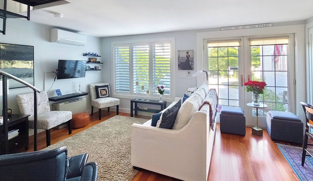 BRAND NEW LISTING! Lovely 1BD-A/C, Private Deck, Outdoor Shower, Tucked Away in Wellfleet Center