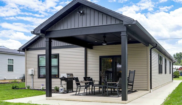 Brand-New Relaxing River Retreat: Lake Erie Access