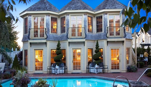 Brass Key Guesthouse Adults Only