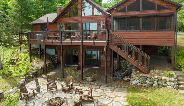Breathtaking Luxury Vacation Home on the Shores of Lac Courte Oreilles Lake