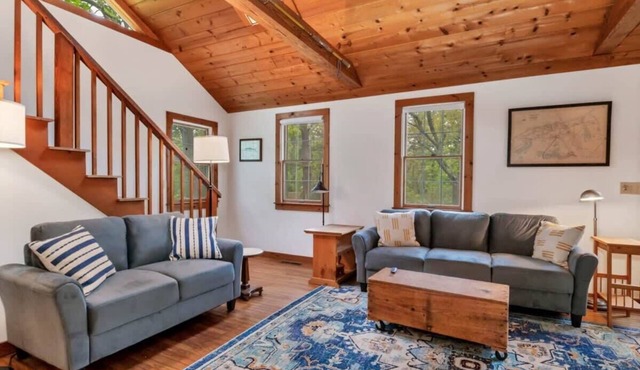 Brewster Retreat Near Bay Beaches & Dining