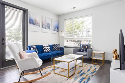 Bright & Cozy 2BR Retreat w Parking Broad Ripple