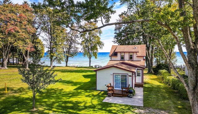 Bright Lakefront Cottage w/ Deck & Fire Pit!