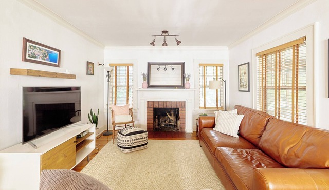 Brookside Bungalow with Premium Walkability
