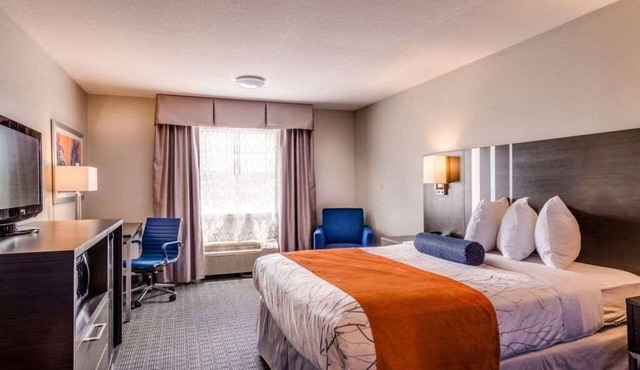 Budget-Friendly Property, Pool, Free Breakfast, Free Parking