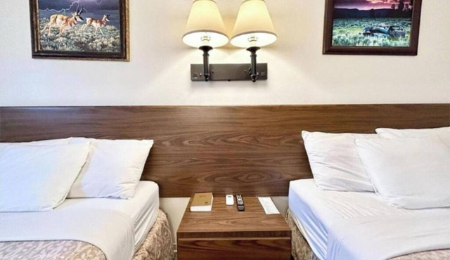 Budget-Friendly Room Perfect for Family Next to Wolf Point Area Museum