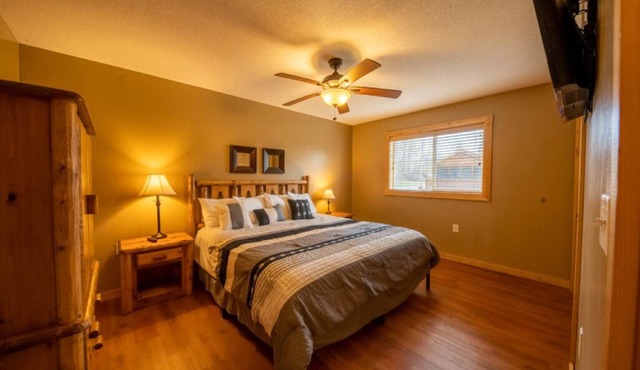 Cabin 11 is a 1-bedroom with WiFi ground floor patio overlooking Mille Lacs Lake
