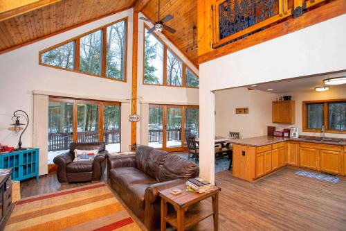 Cabin in the Woods by Simple Life Rentals