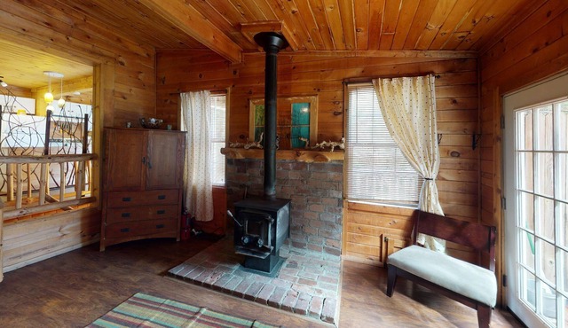 Cabins In Hocking - Willow Tree