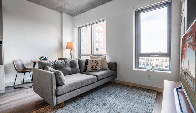 Calming Kendall Square Studio w/Gym, near MIT by Blueground