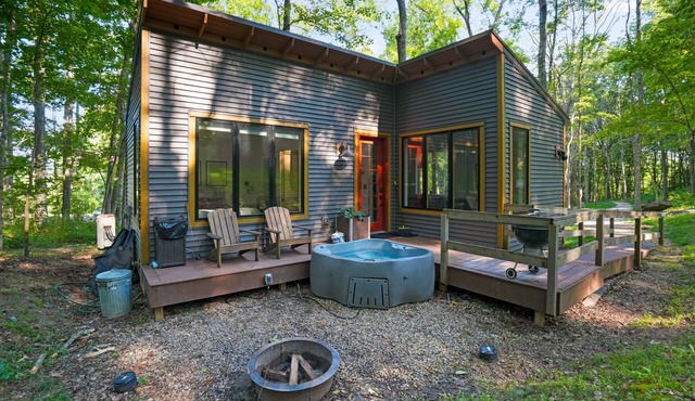 Camp Emerson | Hocking Hills, Hot Tub