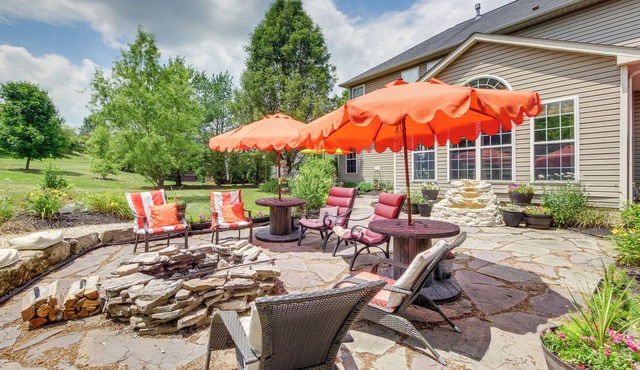 Canal Fulton Vacation Rental w/ Community Pool!
