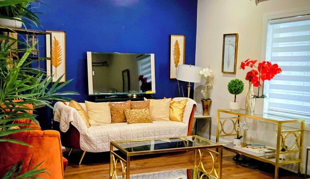 Capitol House "Sophisticated Comfort, Tasteful Tranquility, Culinary Elegance"