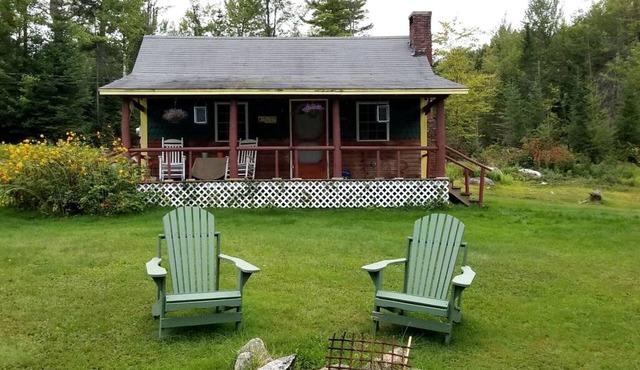 Carroll, NH Pet-Friendly Cabin with Hot Tub: Your Ultimate Retreat