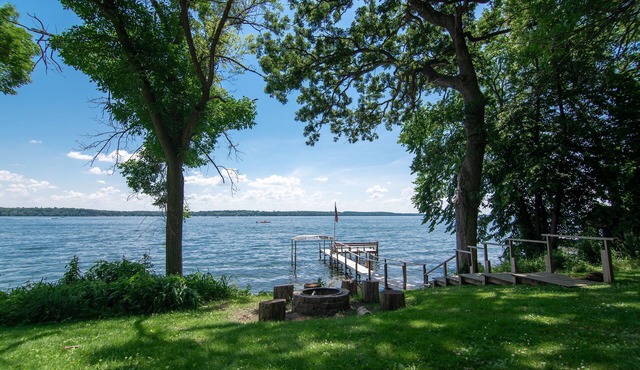 Carter Cottage - Private Lakefront Getaway