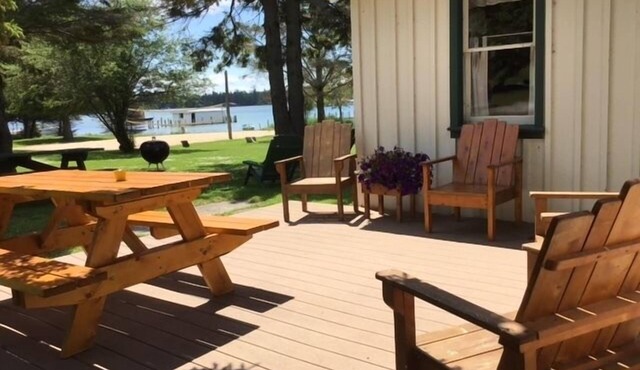Cedar Cottage - Les Cheneaux Landing