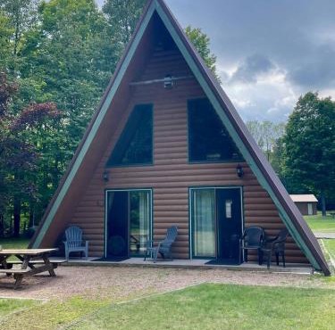 Cedar Cove Cabin 5