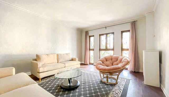 Cedar Fairmount District - Walking distance to shops & restaurants