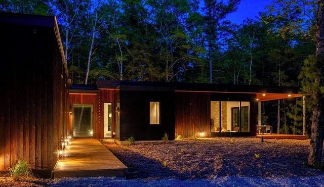 Cedar & Glass Fish Creek Architectural Forest Retreat