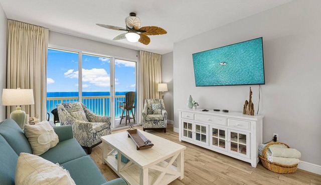 CELADON BEACH ~ GULF FRONT Bedroom! ~ Free Beach Service! ~2 Bedrooms w/Bunk Room