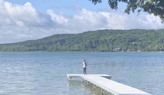 Chalet on Deer Lake Boyne City, Charlevoix, Petoskey, Fishing, Boating