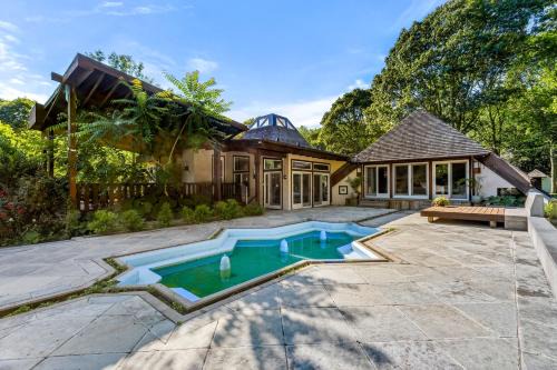 Charlestown Retreat | 2 Reflection Pools & Fire Pits