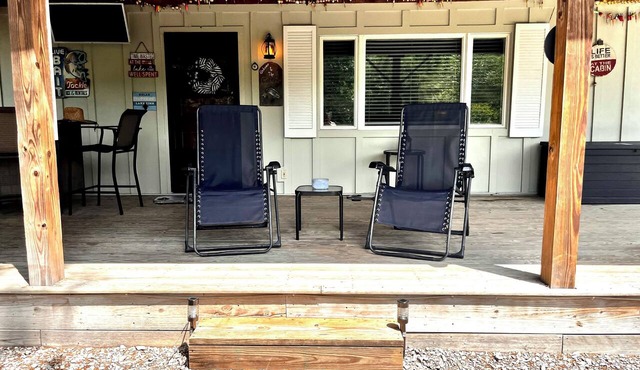 Charming 1-bdrm, lake cottage-close to the Arc Encounter