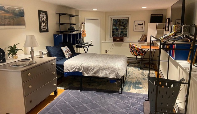Charming 1-bedroom apartment close to 95, malls, Lahey Hospital in Burlington